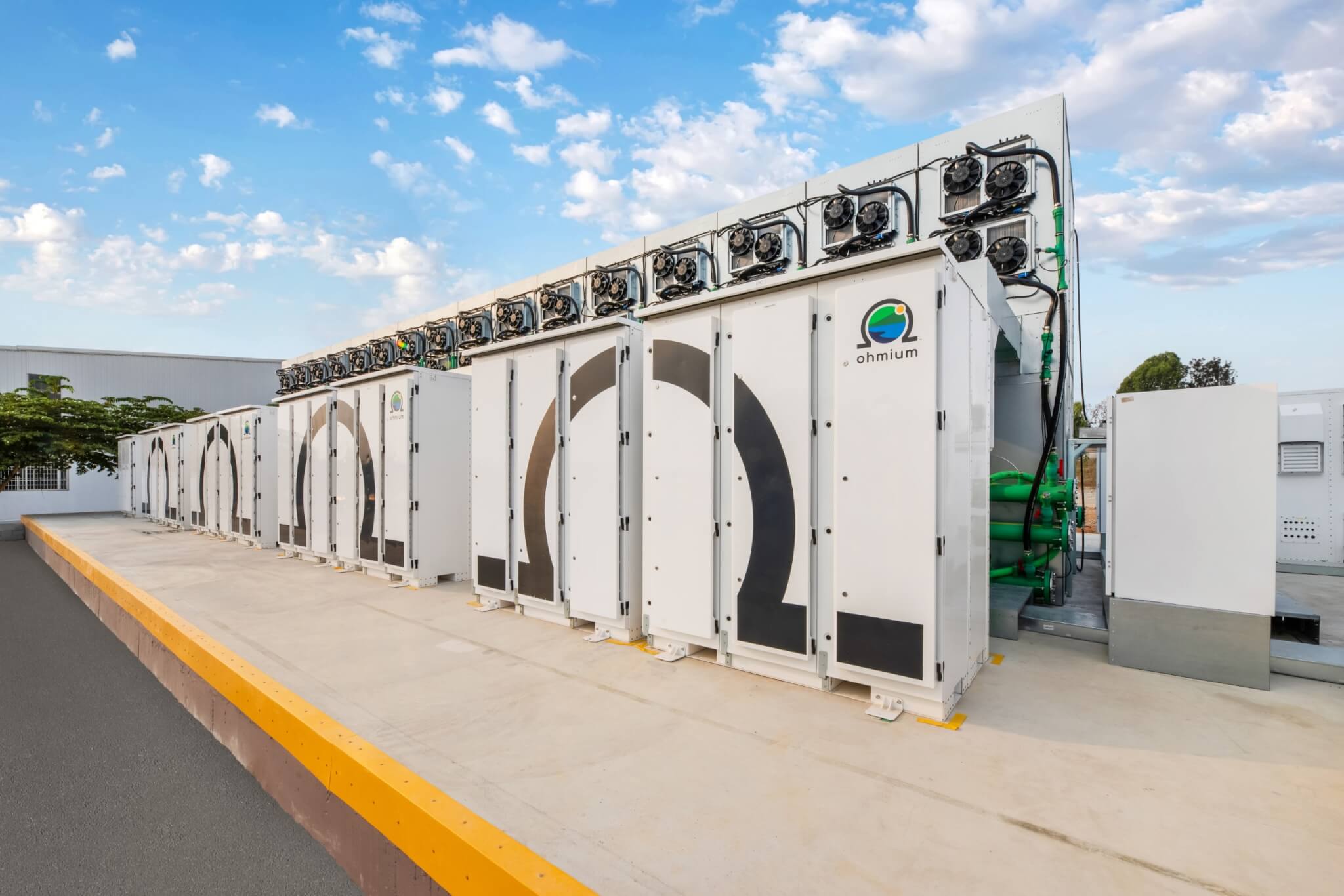 Ohmium and Hynfra sign FEED agreement for green hydrogen projects in Mauritania, Jordan and Oman